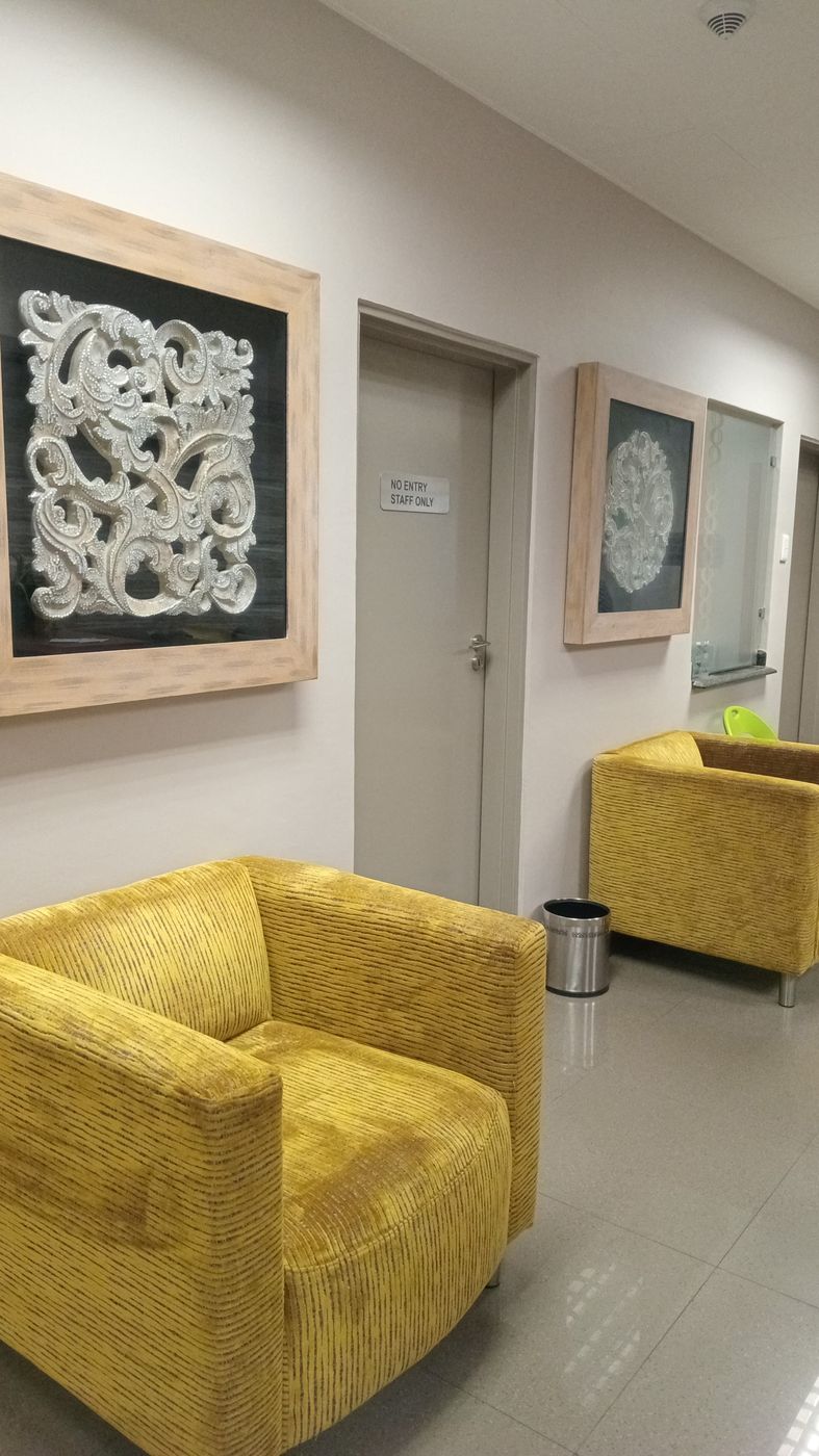 Comfortable waiting area at Dr Vawda's rooms